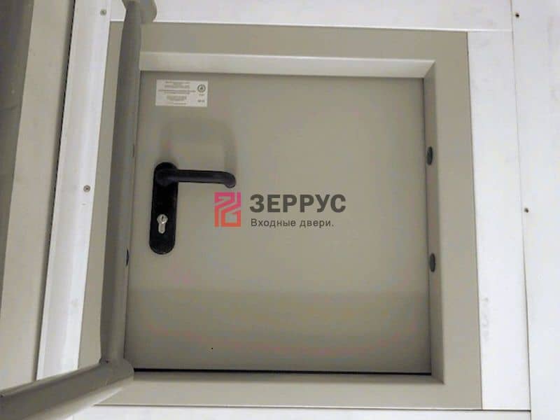 Установленный противопожарный люк Зеррус — пример 13